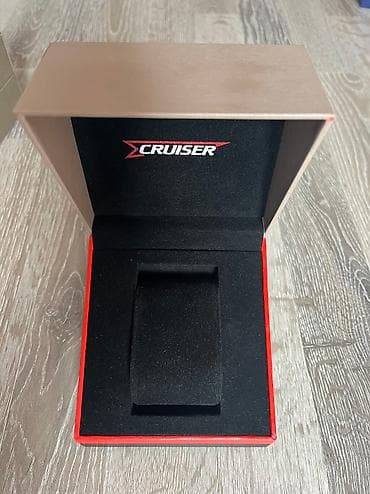 Güzgülər: Orijinal saat qabları. Hər biri 5 azn — 8