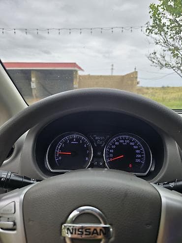 pilus 30 kuza: Nissan Sunny: 1.5 l | 2014 il Sedan — 8