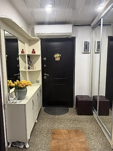 Mənzillər: Bakı, 8-ci kilometr, 3 otaqlı, Köhnə tikili, m. Xalqlar Dostluğu, 74 kv. m — 7
