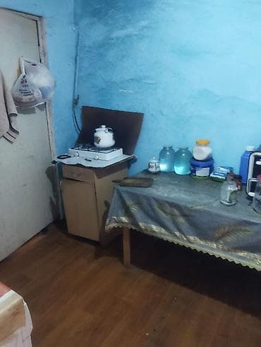 midada ev satilir: 3 otaqlı, 100 kv. m, Orta təmir — 7
