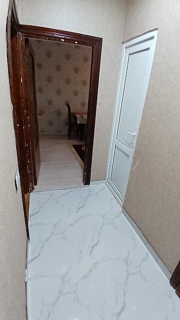 nefciler kiraye evler: Memar Əcəmi metrosunun yaxınlığında 5/4-cü mərtəbəsində yerləşən 3 — 8