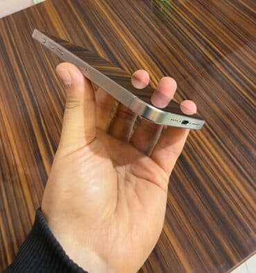 ps4 pro: IPhone 15 Pro Max, 256 GB, Natural Titanium, Zəmanət, Simsiz şarj, Face ID — 2