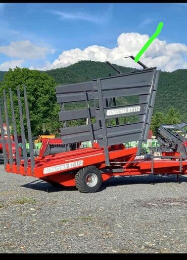 taxıl biçən kombaynlar: Pres toplayan. 112 ədədlik. Sahədən 112 ədəd presi sahədən yığaraq — 1