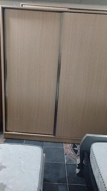 siyirmeli dolab: İşlənmiş, 2 qapılı, Güzgülü, Bej, Kupe, Düz dolab — 1