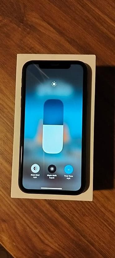 bakcell internet 1 azn: IPhone 11, 64 GB, Qara, Face ID — 9