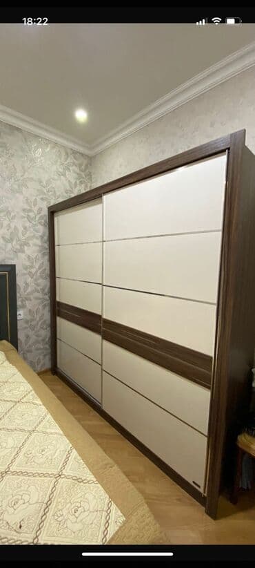 İşlənmiş, Kupe, Düz dolab, Qarderob, paltar dolabı lalafo.az -da İşlənmiş, Kupe, Düz dolab, Qarderob, paltar dolabı