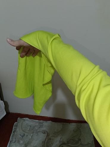 yay donu: Parlaq neon-sarı rəngdə uzun don - Model: A-kəsimli, tam ətəkli — 3