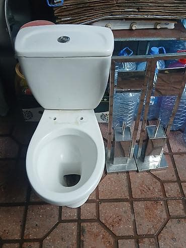 Ağ rəngli keramik tualet komplekti satiram. Real alicilar elaqe — 4