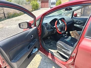 sadiq lapetler: Nissan Note hetçbek. arendaya verilir gunu 25 m depazit 250 m taksi — 3