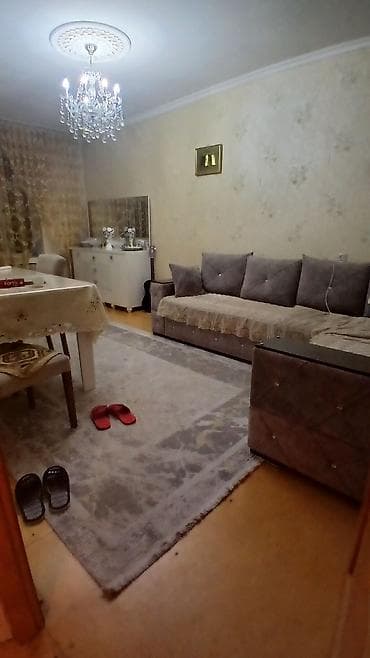 yeni guneslide satilan evler: Yeni Günəşli AB massiv 121 9/9 3 otaq ev satilir yaxinliqda məktəb — 2