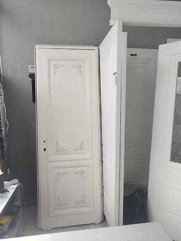 otag gapisi: 13 ədəd qapı 1i 300, ümumi 3900azn satılır. Təzədilər görük ağacından — 1