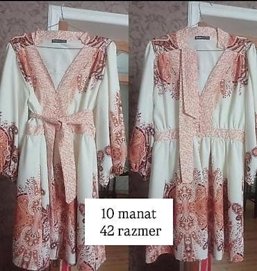 elbiseler: Qadın paltarı – 42 razmer - Rəng: açıq krem fon üzərində — 1