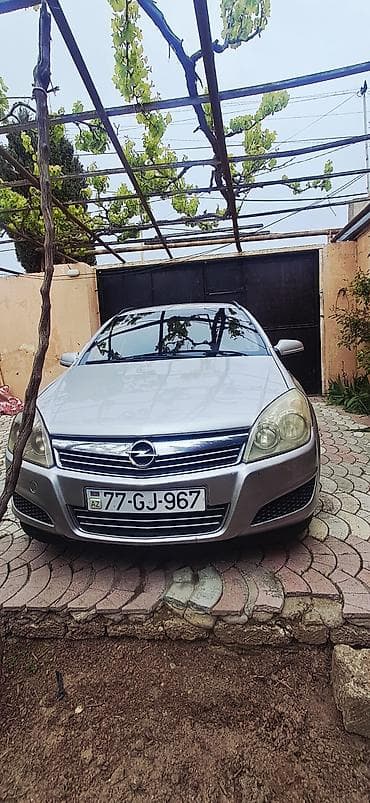 opel astra 2005: Opel Astra: 1.3 l | 2007 il Universal — 1