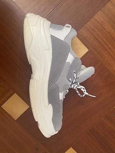 krosovka: Balenciaga, Ölçü: 40, rəng - Boz, İşlənmiş — 1