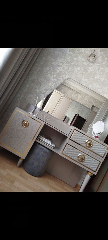 стол трансформер купить в баку: Yataq dəsti satılır Dəstə daxildir: Yataq, 2ədəd tumbuçka, yatağa — 3