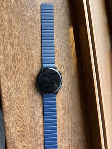 андроид мониторы для prado: Ağıllı saat – dairəvi ekranlı, qara korpuslu model. Xüsusiyyətlər: - — 3