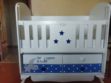 oglan ucun hediyye secimi: Oğlan üçün, İşlənmiş, Dördbucaq, Beşik, Dəstsiz, Matras ilə, Yellənmə mexanizm ilə — 1