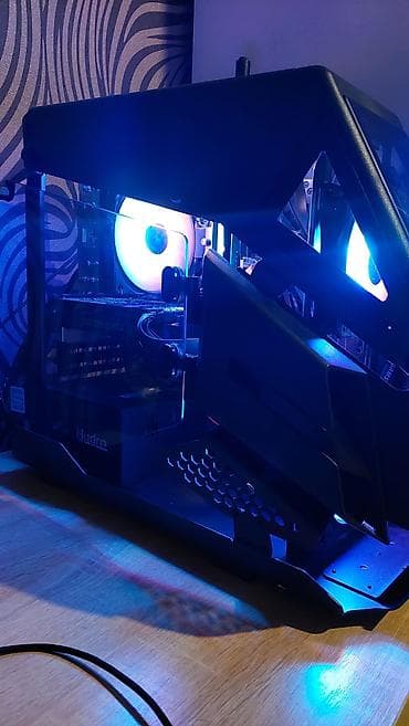 Korpuslar: Thermaltake AH T200 "helikopter" üslubunda dizayn edilmiş, açıq — 4