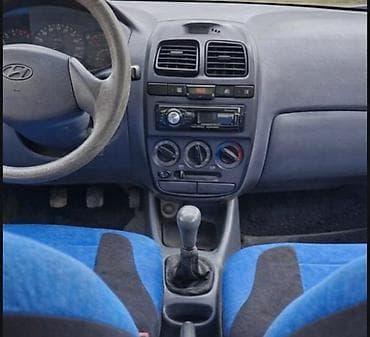 kreditle verilir: Hyundai Accent: 1.5 l | 2005 il Sedan — 5