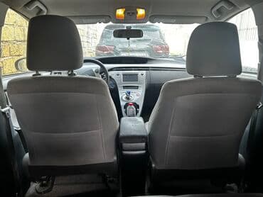 hibrit masinlar turbo az: Toyota Prius hibrid sedan – qara rəng Xüsusiyyətlər: - Korpus: 5 — 11