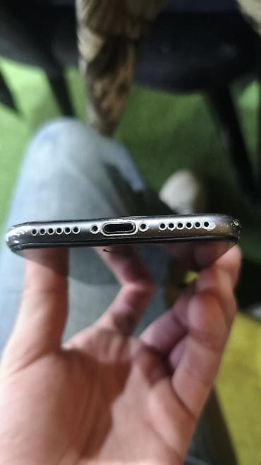 mini telfon: IPhone X, 64 GB, Black Titanium, Barmaq izi — 3