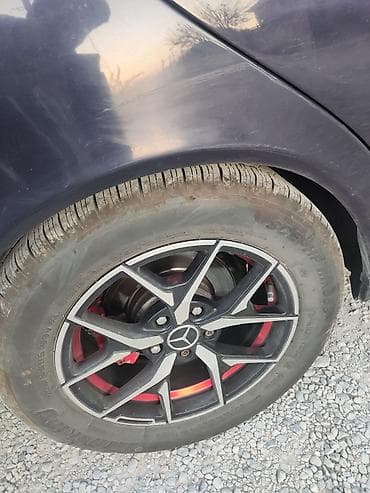 met: Mercedes-Benz E-Class (W210) sedan Mühərrik və ötürmə: - Benzin — 8