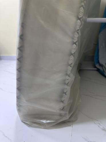 Döşəklər: Ortopedik döşək - Ölçü: təxmini king-size (geniş və hündür format) — 3
