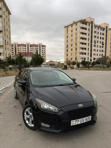 ford mandeo: Ford Focus: 1 l | 2016 il 158555 km Sedan — 2