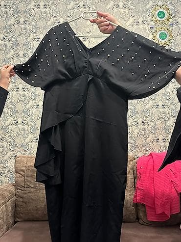 Qəti şəkildə geyinilməyib. Ölçüsü böyük olduğu üçün geyinilməyib