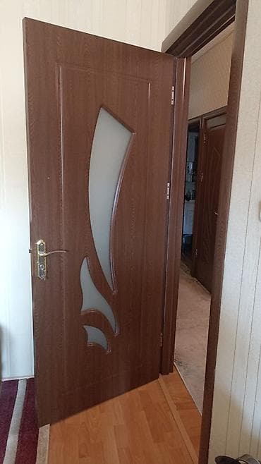 şkalad: İç qapı – taxta teksturalı, şokolad qəhvəyi rəngde 6 eded di teze — 5
