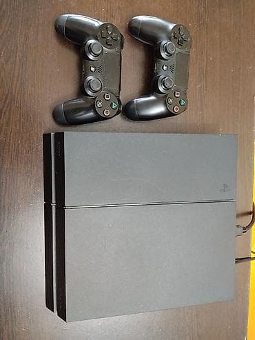 playstation slim 5: PlayStation 4 (PS4) konsolu + 2 ədəd DualShock 4 oyun pultu — 1
