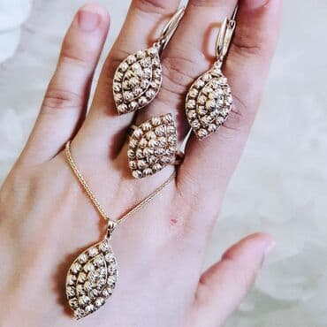 tək qaş: Dəstə daxildir: Üzük, Sırğa, Kulon, Sarı qızıl, 585 Əyar — 2