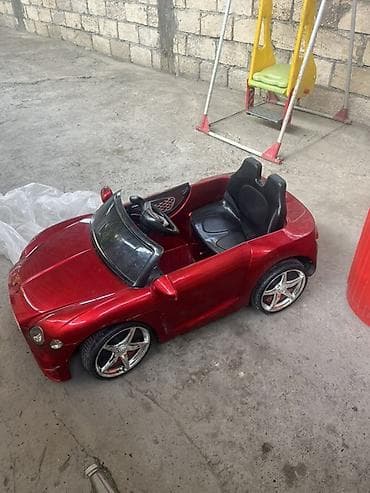 suru: Uşaq üçün elektrikli miniatür avtomobil – qırmızı rəngdə kabriolet — 2