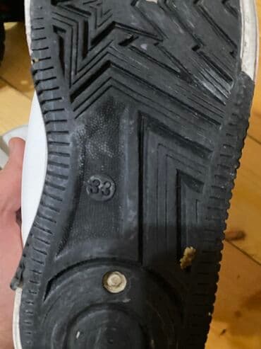 qebelend ters ev: Uşaq ayaqqabıları dəsti - Ağ idman ayaqqabısı: ağ üst, üç qara zolaq — 4