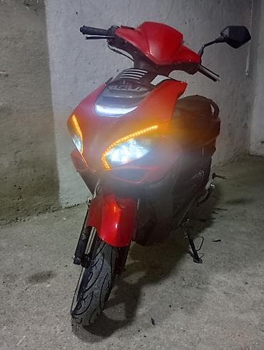 Sport üslublu şəhər içi hərəkət üçün ideal skuter. polabarod lalafo.az -da Sport üslublu şəhər içi hərəkət üçün ideal skuter. polabarod