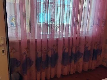 Uşaq otağı üçün naxışlı tül pərdə - Rəng: çəhrayı tonlarda, yumşaq