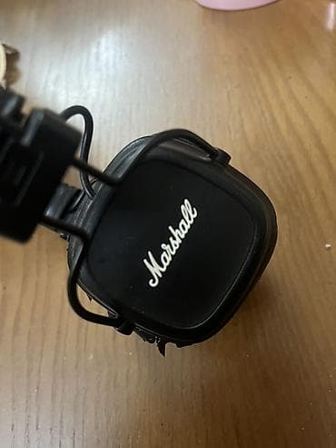 Наушники: Marshall on-ear/over-ear naqilli qulaqcıq - Brend: Marshall - Dizayn — 1