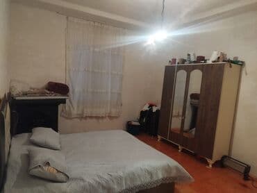 xacmazda evler: Satılır: həyət evi - Tikinti: daşdan, bir mərtəbə. Geniş eyvanlı — 7