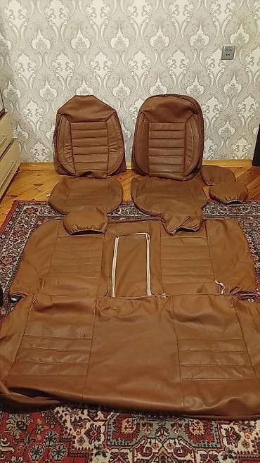 moon moped ehtiyat hisseleri: Şəkildə görsəndiyi kimi yaxşi vəziyyətdədir,arxa oturacaq üzlükdə bir — 4