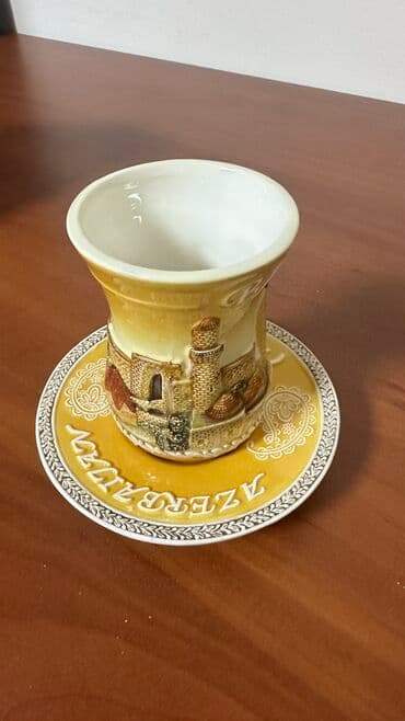 suvinirlər: Armudu stəkanlar — 1