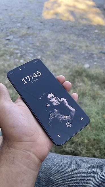 nar operator nomresi: Satılır: Android smartfon Xüsusiyyətlər: - 50 MP əsas kamera (kamera — 7