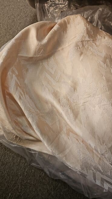 Mercedes-Benz: Ağ rəngli tül pərdə parçası - Material: nazik, yüngül, şəffaf tül — 8