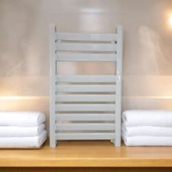 Kafel və bitirmə daşları: ▪️Paslanmaz materialdan dəsmalqurudanlar (Nerj 304) — 13