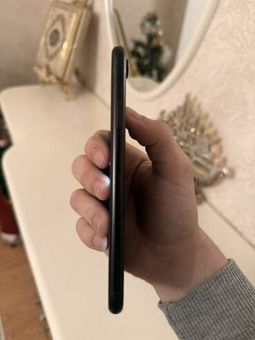 i̇phone 4: IPhone Xr, 128 GB, Qara, Face ID — 3