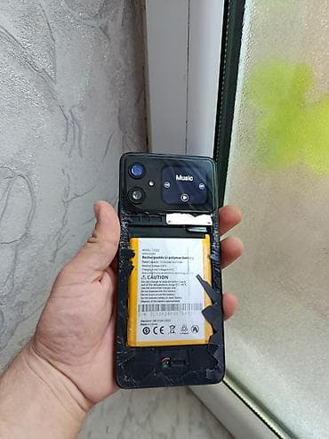 iphone x problemleri: Arxa hissədə mini ekranlı 📱 Satılır: CUBOT A20 Android 14 4 GB RAM — 5
