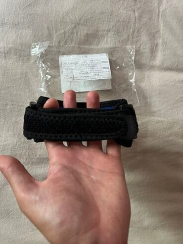 futbol elcekleri: Göylə mavi rənglərin ahəngini özündə birləşdirən idman kostyumu — 5