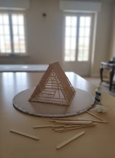 Hədiyyə qutusu, Yeni, rəng - Qızılı, Ünvandan götürmə — 1