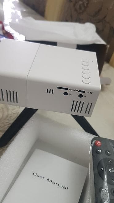 Smart TV bokslar: Yeni Proyektor Ünvandan götürmə — 2