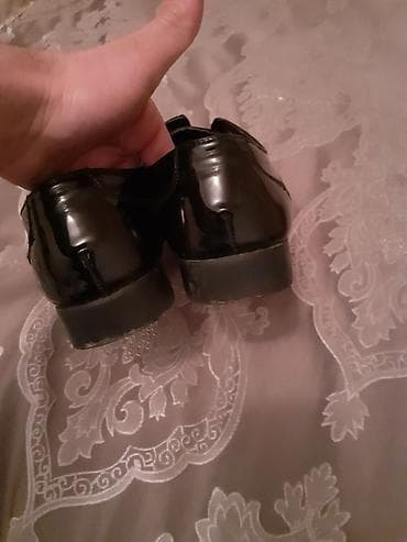 ayaqqabı 45: Gencede satilir lakli Klassik kişi ayaqqabısı Turkiye istehsalidir — 3