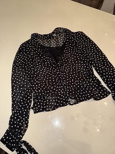 Her biri ferqli firlalardi cox munasib qiymete satilir az geyinilib